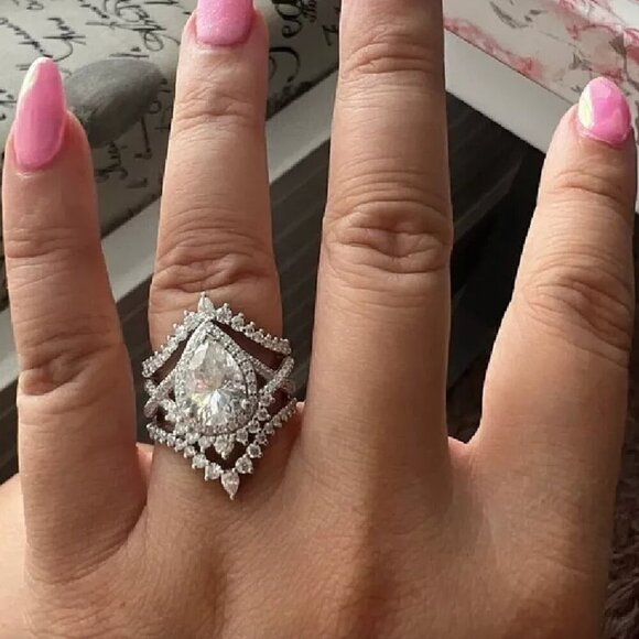 NEW 18k White Gold Diamond Ring Statement Ring - Picture 5 of 6